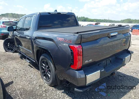 2022 Toyota Tundra 1794 Edition z USA, uszkodzony, nr VIN 5TFMA5DB0NX007424